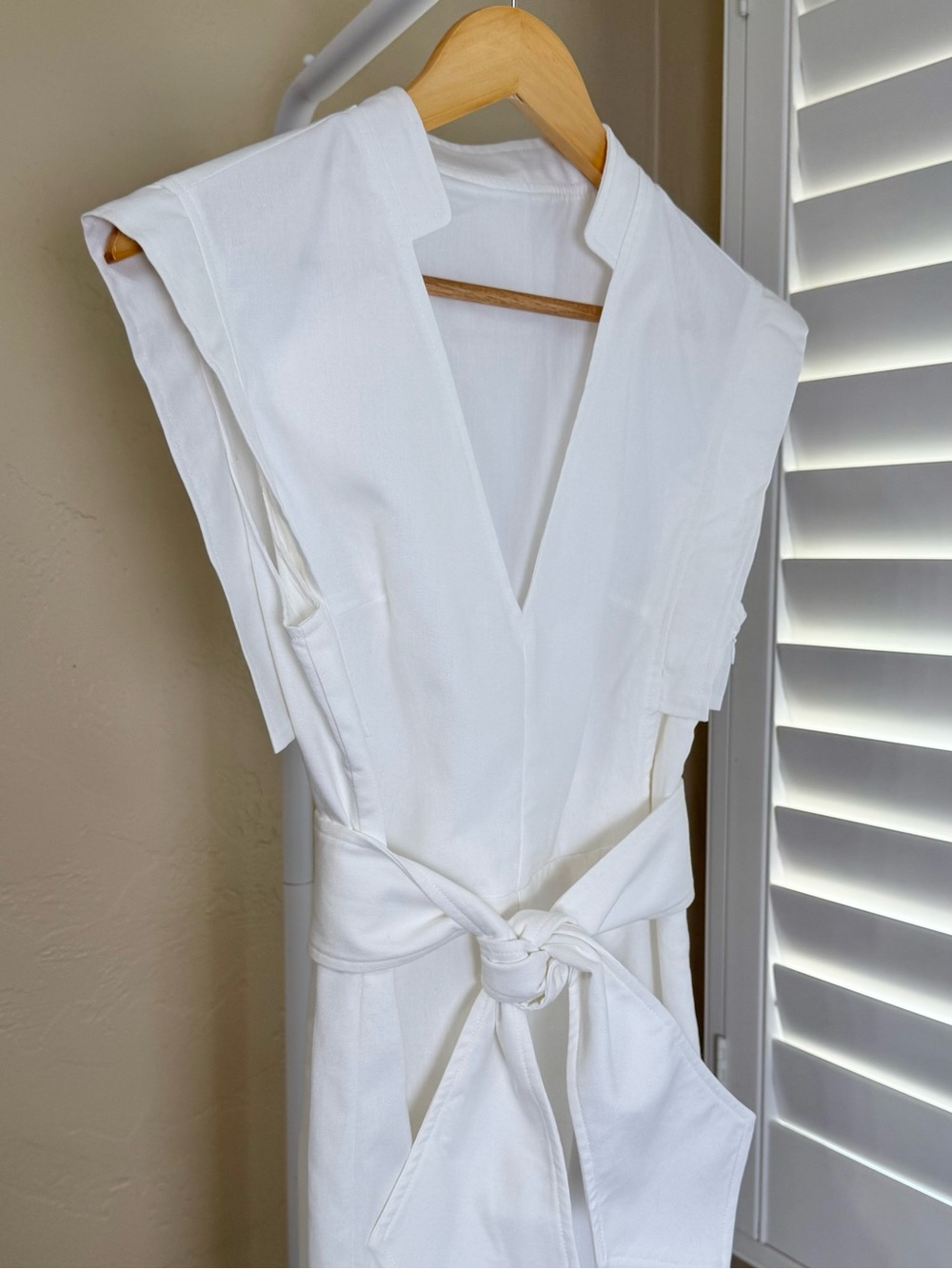 Commense White Linen Blend V Neck Bow Belt Midi Dress Slit NWT Small - Picture 7 of 15